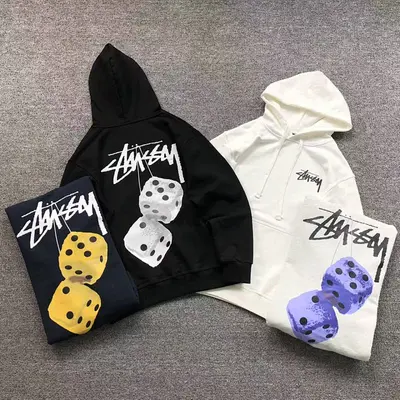 ¥128 STUSSY HOODIE 58180982(im 170cm 60kg i wear size S in the phot)