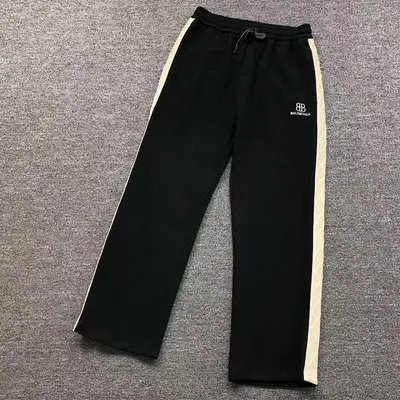 ¥208 B⭐L⭐⭐⭐IA⭐A TROUSERS 3108183221(im 170cm 60kg i wear size M in the phot)