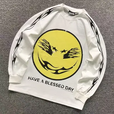 ¥118 HELLSTAR LONG SLEEVED 3108222717(im 170cm 60kg i wear size S in the phot)