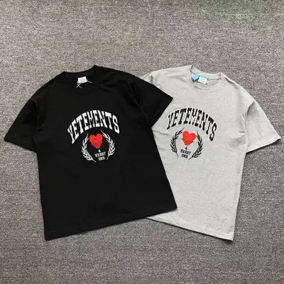 ¥88 VETEMENTS T-SHIRT 482326145(im 170cm 60kg i wear size S in the phot)