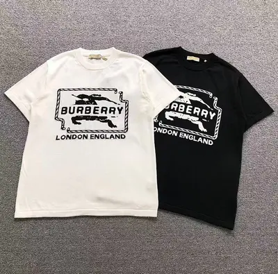 ¥125 B⭐R⭐E⭐RY T-SHIRT 11082318140(im 170cm 60kg i wear size M in the phot)