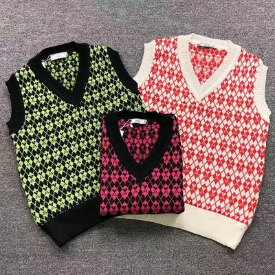 ￥115 AMI VEST SWEATER 11082505140 （im 170cm 60kg i wear size L in the phot）
