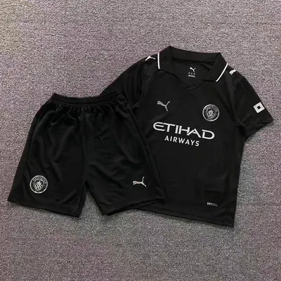￥75 FOOTBALL T-SHIRT SHORTS CHILD 11082609002
