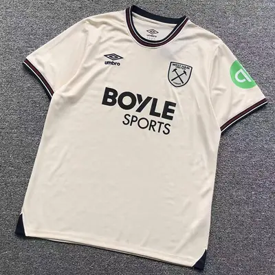 ￥78 FOOTBALL T-SHIRT 11082624002（im 170cm 60kg i wear size L in the phot）