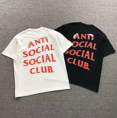 ￥85 ANTI SOCIAL SOCIAL CLUB T-SHIRT 310827130（im 170cm 60kg i wear size M in the phot）