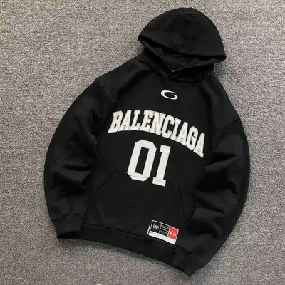 ￥258 B⭐L⭐⭐⭐IA⭐A HOODIE 3108291321（im 170cm 60kg i wear size M in the phot）