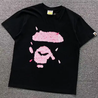 ￥95 BAPE T-SHIRT 3108280617（im 170cm 60kg i wear size S in the phot）