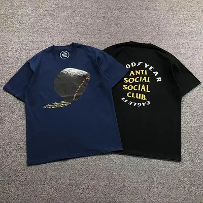 ￥85 ANTI SOCIAL SOCIAL CLUB T-SHIRT 3109021402（im 170cm 60kg i wear size L in the phot）