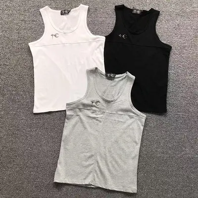 ¥75 THUG CLUB VEST 1109041040(im 170cm 60kg i wear size M in the phot)
