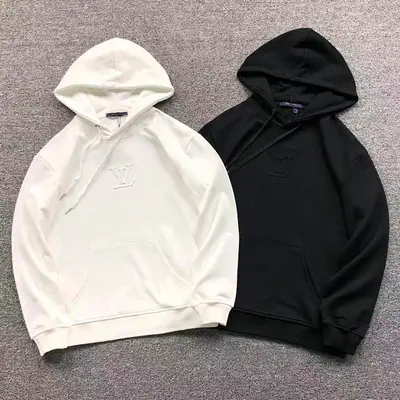 ¥135 L⭐ HOODIE 590421147 (im 170cm 60kg i wear size L in the phot)
