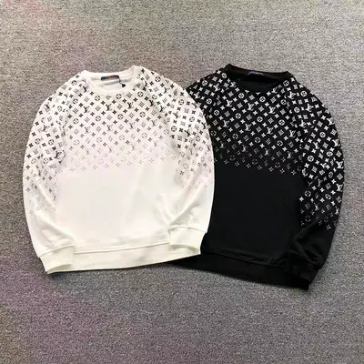 ¥128 L⭐ HOODIE 590419147(im 170cm 60kg i wear size L in the phot)
