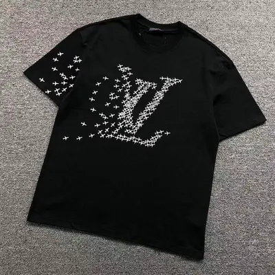 ￥108 L⭐ T-SHIRT 59041770（im 170cm 60kg i wear size L in the phot）
