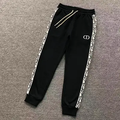 ¥165 D⭐O⭐ TROUSERS 219102217(im 170cm 60kg i wear size XS in the phot)
