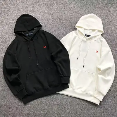 ¥215 FRED PERRY HOODIE 219100601(im 170cm 60kg i wear size L in the phot)