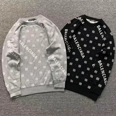 ￥165 B⭐L⭐⭐⭐IA⭐A SWEATER 3109121120（im 170cm 60kg i wear size M in the phot）