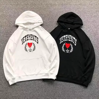 ￥158 VETEMENTS HOODIE 41091513145（im 170cm 60kg i wear size S in the phot）
