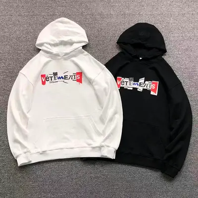 ￥158 VETEMENTS HOODIE 41091521145（im 170cm 60kg i wear size S in the phot）
