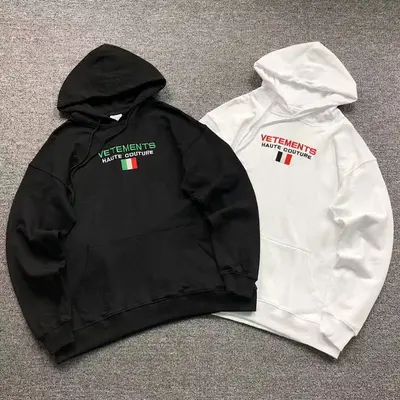 ￥158 VETEMENTS HOODIE 41091520145（im 170cm 60kg i wear size S in the phot）