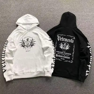 ￥158 VETEMENTS HOODIE 41091524145（im 170cm 60kg i wear size S in the phot）
