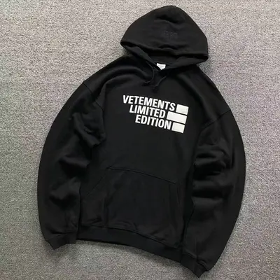 ￥158 VETEMENTS HOODIE 41091517145（im 170cm 60kg i wear size XL in the phot）