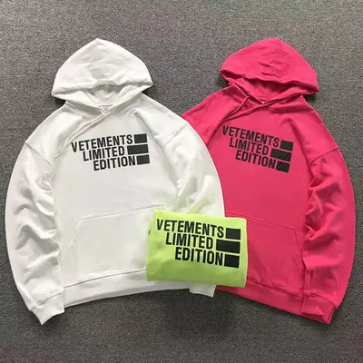 ¥158 VETEMENTS HOODIE 41091541145(im 170cm 60kg i wear size S in the phot)