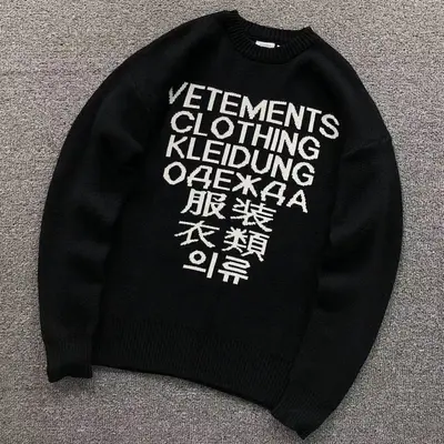 ¥158 VETEMENTS SWEATER 41091511145(im 170cm 60kg i wear size S in the phot)
