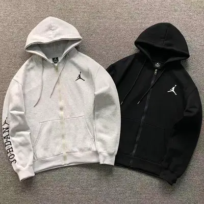 ¥98 A⭐R J⭐R⭐AN HOODIE 1109151057(im 170cm 60kg i wear size M in the phot)