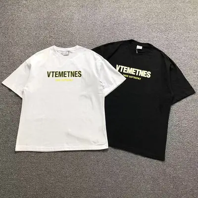 ￥88 VETEMENTS T-SHIRT 41091603145（im 170cm 60kg i wear size S in the phot）