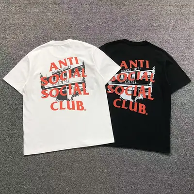 ￥85 ANTI SOCIAL SOCIAL CLUB T-SHIRT 4109161302（im 170cm 60kg i wear size L in the phot）