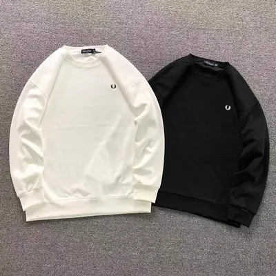¥175 FRED PERRY HOODIE 219201601(im 170cm 60kg i wear size L in the phot)