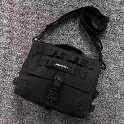 ￥368 B⭐L⭐⭐⭐IA⭐A BAG 219224401 ( 长24CM*宽11CM*高20CM)