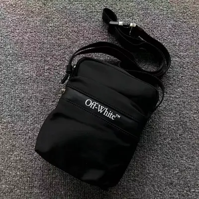 ￥298 OFF-WHITE BAG 219225001( 长16CM*宽5CM*高20CM)
