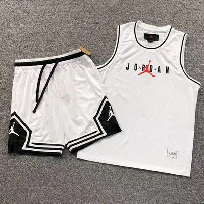 TOP ¥75 SHORTS ¥85 NBA BASKETBALL VEST SHORTS 11092713002( im 170cm 60kg i wear size L in the phot)