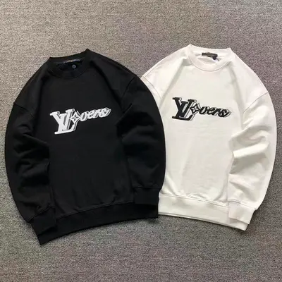 ¥128 L⭐ HOODIE 59280781 (im 170cm 60kg i wear size S in the phot)
