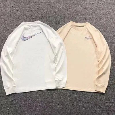 ￥128 LONG SLEEVED N⭐K⭐ 3109293819（im 170cm 60kg i wear size L in the phot）