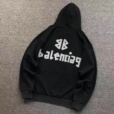 ¥258 B⭐L⭐⭐⭐IA⭐A HOODIE 31010043221(im 170cm 60kg i wear size M in the phot)