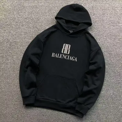 ¥258 B⭐L⭐⭐⭐IA⭐A HOODIE 31010043621(im 170cm 60kg i wear size M in the phot)