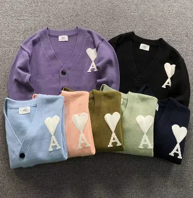 ¥168 AMI SWEATER 21101103125(im 170cm 60kg i wear size M in the phot)