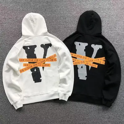 ￥135 VLONE HOODIE 510117391（im 170cm 60kg i wear size M in the phot）