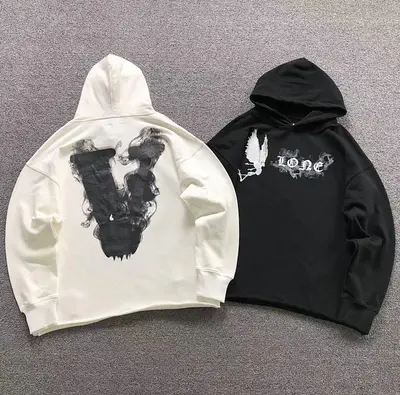 ￥118 VLONE HOODIE 510111191（im 170cm 60kg i wear size M in the phot）