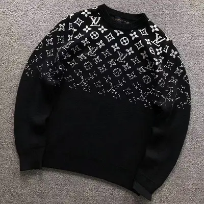 ￥138 L⭐ SWEATER 41101316146（im 170cm 60kg i wear size M in the phot）