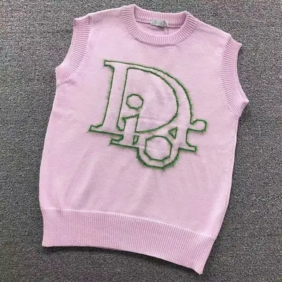 ¥128 D⭐O⭐ VEST SWEATER 41101314146(im 170cm 60kg i wear size M in the phot)