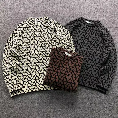 ¥158 VALENTINO SWEATER 41101321146(im 170cm 60kg i wear size M in the phot)