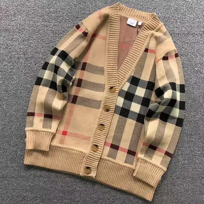 ¥208 B⭐R⭐E⭐RY SWEATER 5101501136(im 170cm 60kg i wear size S in the phot)