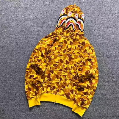 ￥238 BAPE HOODIE 4110200677（im 170cm 60kg i wear size L in the phot）