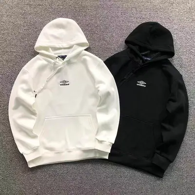 ￥215 UM⭐RO HOODIE 2110212701（im 170cm 60kg i wear size M in the phot）