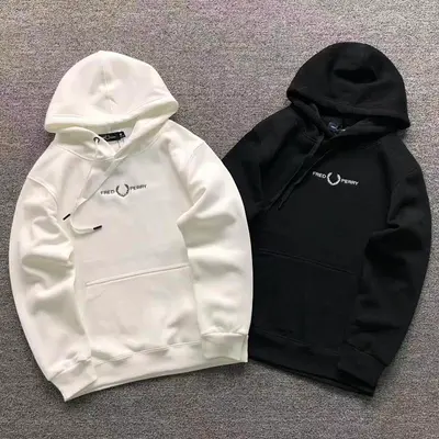 ￥215 FRED PERRY HOODIE 2110212801 （im 170cm 60kg i wear size M in the phot）