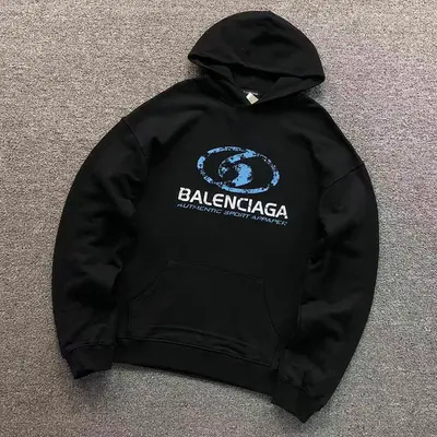 ¥165 B⭐L⭐⭐⭐IA⭐A HOODIE 5102310136(im 170cm 60kg i wear size L in the phot)