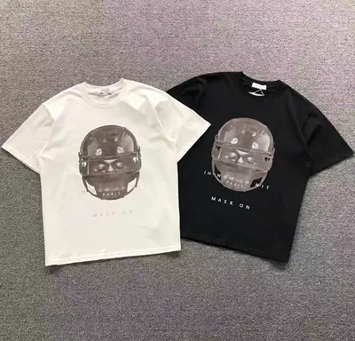¥108 IH NOM UH NIT T-SHIRT 3110253617(im 170cm 60kg i wear size M in the phot)
