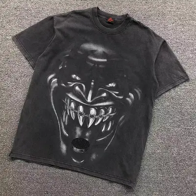¥108 LO⭐TIN TRI⭐A⭐Y T-SHIRT 3110283417(im 170cm 60kg i wear size L in the phot)